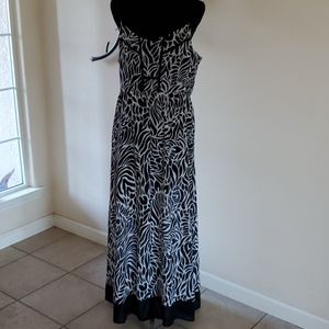 Nicole Miller Black & White Sleeveless Polyester